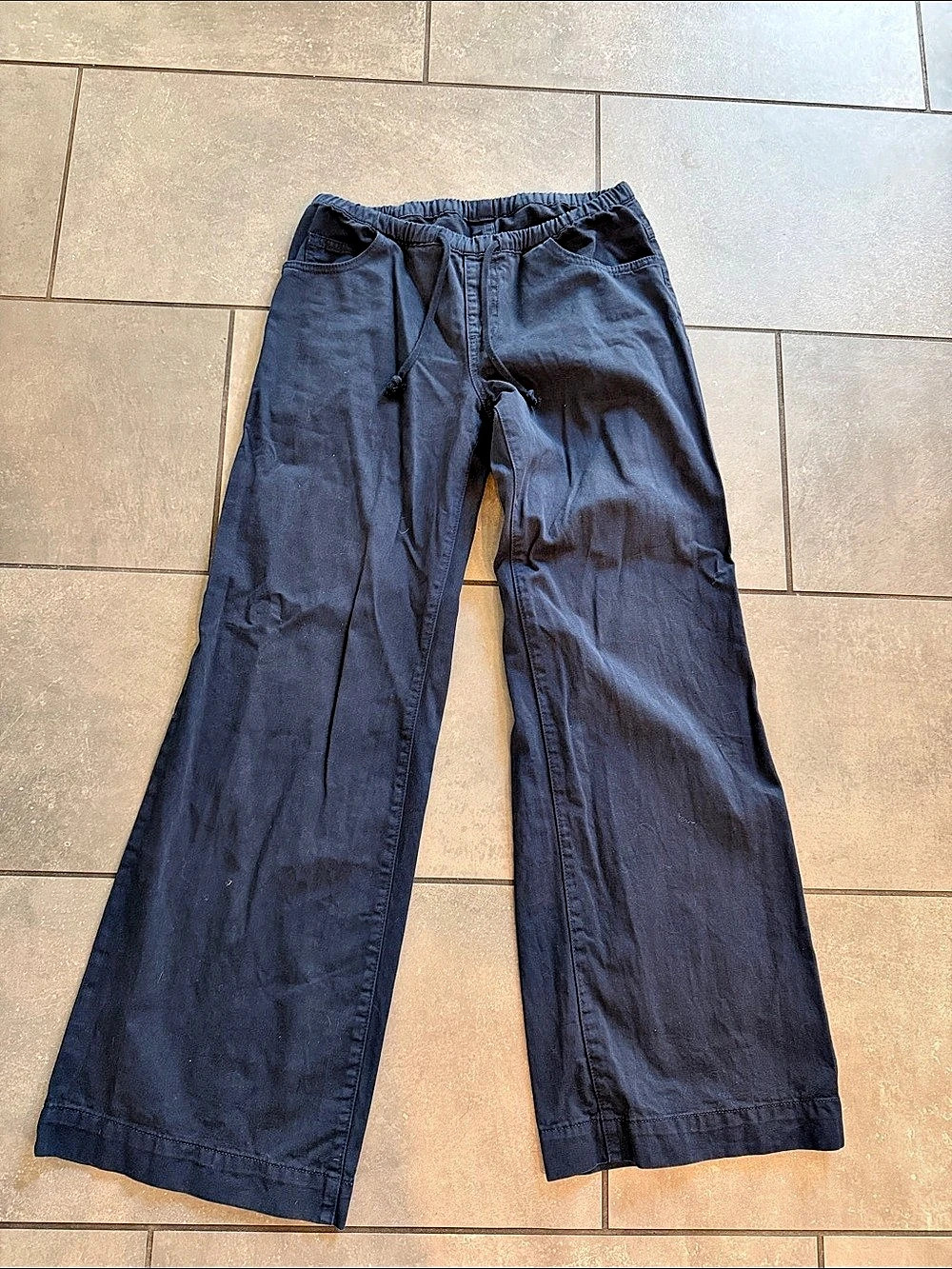Brandy Melville Wide Leg Pants in Navy with tie waist
